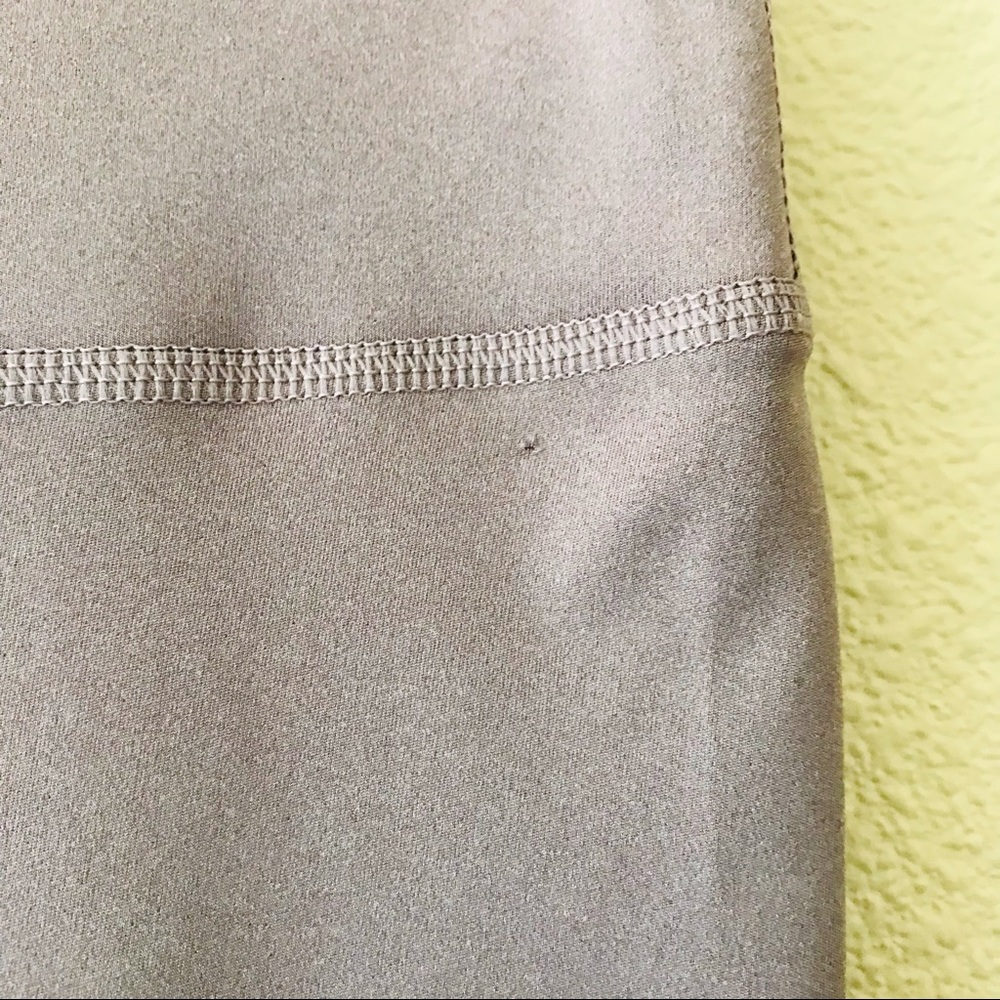 Nike Yoga 7/8 Leggings - Picture 8 of 9